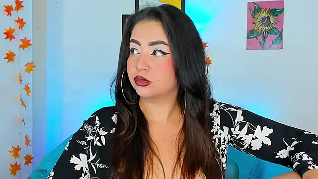 Snapshot of LiahDiaz chatting on February 2025 10:42:01 PM LiahDiaz online show from February 2025 10:42:01 PM