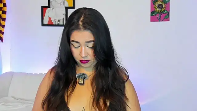 Snapshot of LiahDiaz chatting on November 2025 01:35:02 PM LiahDiaz online show from November 2025 01:35:02 PM