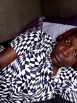 pretty prickle online show from November 2025 09:45:01 AM