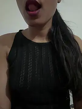 Snapshot of Hot_Goldengirl chatting on June 2026 10:25:01 AM Hot Goldengirl online show from June 2026 10:25:01 AM