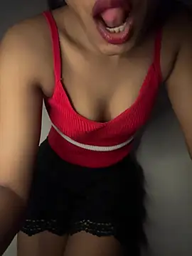 Snapshot of Hot_Goldengirl chatting on June 2026 09:41:01 PM Hot Goldengirl online show from June 2026 09:41:01 PM