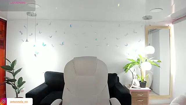  Antonnela  online show from February 2026 01:43:01 PM