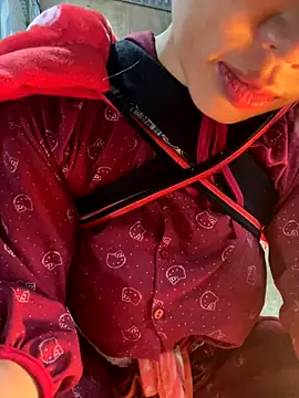 Laura8910 online show from November 2025 12:43:02 AM