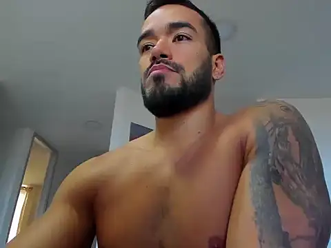 Alexander Martines online show from October 2025 09:20:01 PM