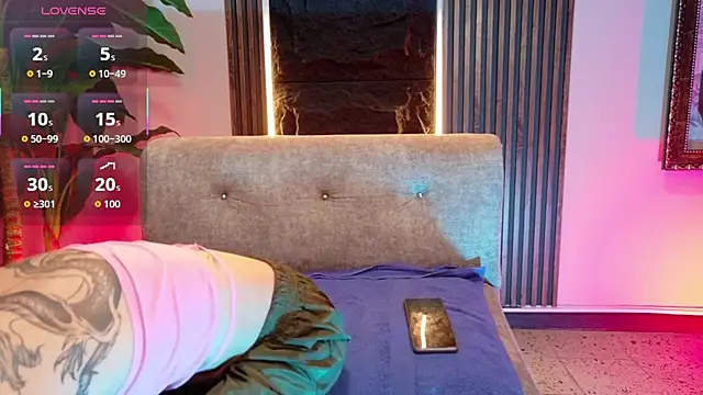 salomee star  online show from November 2025 06:17:01 PM