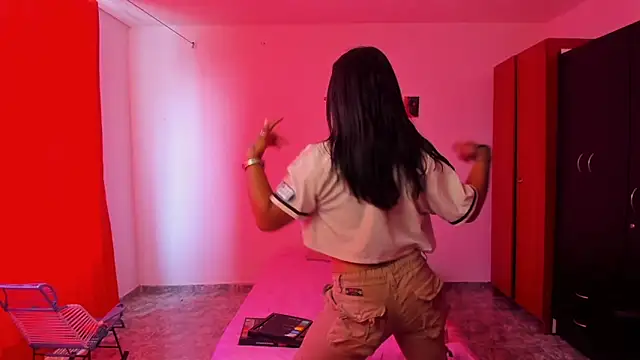 nicole volkov online show from February 2025 02:48:02 PM