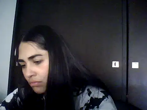 Charlotte cute18 online show from December 2024 06:27:02 PM