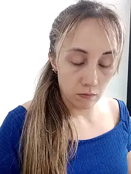 Snapshot of Isabel23zr chatting on December 2024 10:12:02 PM Isabel23zr online show from December 2024 10:12:02 PM