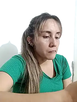 Snapshot of Isabel23zr chatting on January 2025 12:38:02 AM Isabel23zr online show from January 2025 12:38:02 AM