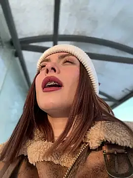 Snapshot of Accole chatting on February 2025 07:37:01 AM Accole online show from February 2025 07:37:01 AM