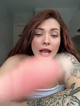 Snapshot of Accole chatting on February 2025 06:22:01 AM Accole online show from February 2025 06:22:01 AM