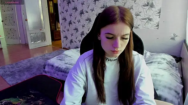 Stacey Brown online show from December 2024 11:10:01 PM