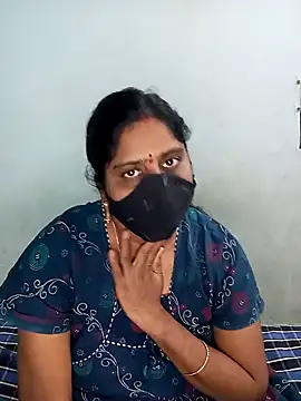 Snapshot of lakshmi-28 chatting on January 2025 10:30:02 PM lakshmi-28 online show from January 2025 10:30:02 PM