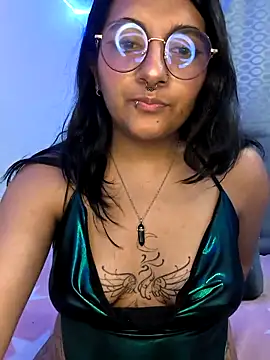 Snapshot of Alliccee chatting on March 2025 08:22:01 PM Alliccee online show from March 2025 08:22:01 PM