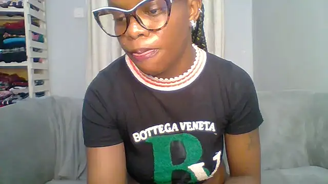 Petite 254 online show from March 2026 12:55:01 PM