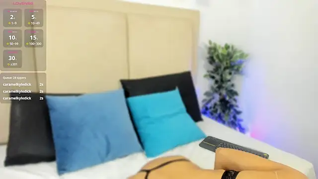 Natasha Smith09 online show from February 2025 06:40:01 AM