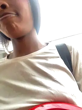 adaraSmiith online show from December 2024 07:34:02 PM