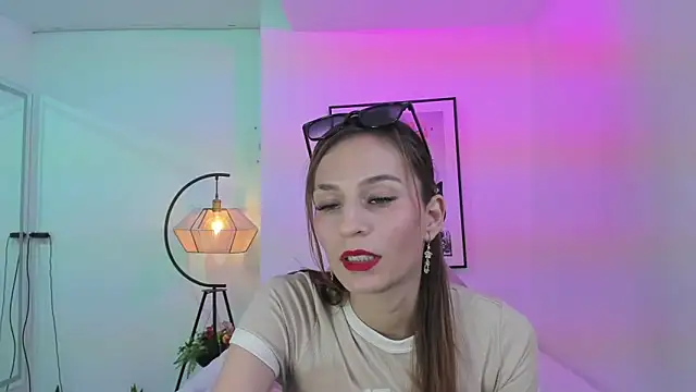 Snapshot of Tamara_slimx chatting on February 2025 03:37:02 AM Tamara slimx online show from February 2025 03:37:02 AM