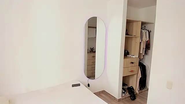 rose scottt online show from October 2025 02:47:01 PM