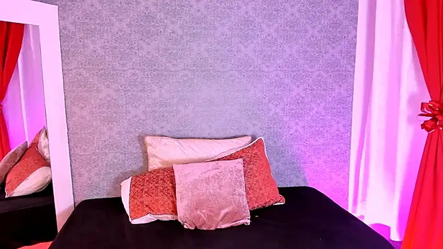 Snapshot of CatrinaRossi chatting on January 2025 08:10:02 PM CatrinaRossi online show from January 2025 08:10:02 PM