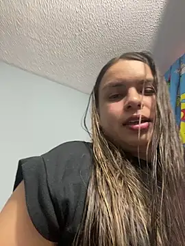 Nathaly00  online show from December 2025 10:25:01 PM