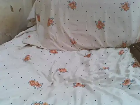 PRETTY-LIA online show from May 2026 08:01:01 AM