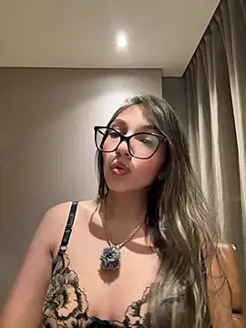Snapshot of Caro_martinezz chatting on June 2026 05:16:02 AM Caro martinezz online show from June 2026 05:16:02 AM
