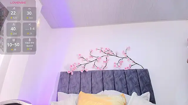 Snapshot of Sophiee_Velvet chatting on June 2026 03:47:02 PM Sophiee Velvet online show from June 2026 03:47:02 PM
