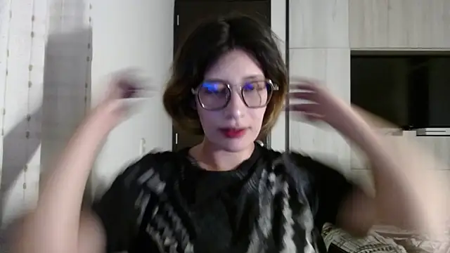 mariana124- online show from December 2024 07:42:02 PM