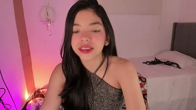 Snapshot of meganrossee69 chatting on May 2026 02:45:02 PM meganrossee69 online show from May 2026 02:45:02 PM