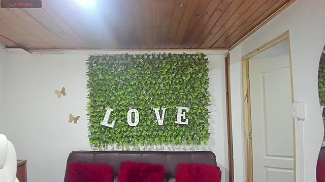 Enma  clark online show from February 2025 07:10:01 PM