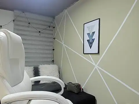 Enma  clark online show from October 2025 04:09:02 AM