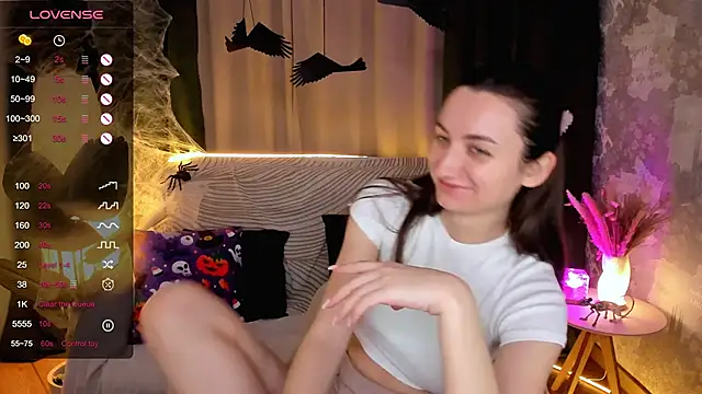 annacooleman online show from October 2025 02:13:01 AM