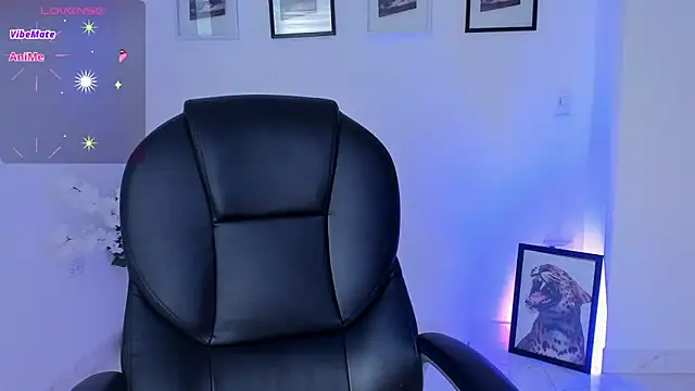 ellarosee  online show from February 2026 06:45:01 PM