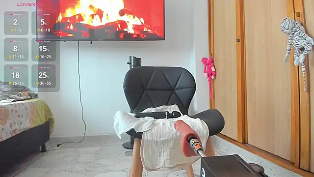 lily evil online show from February 2026 07:01:02 PM