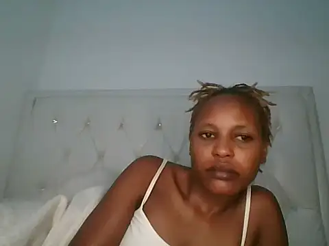 Snapshot of Candykitten chatting on March 2025 05:07:01 AM Candykitten online show from March 2025 05:07:01 AM