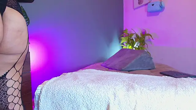 Snapshot of jade_brunnette chatting on May 2026 07:45:02 PM jade brunnette online show from May 2026 07:45:02 PM