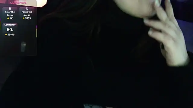 KatieDx online show from February 2025 11:52:01 AM