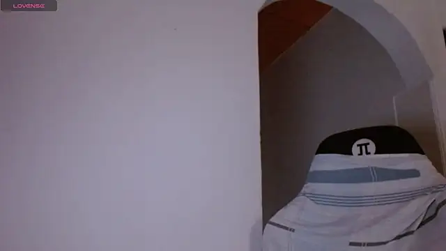 Snapshot of danna_peterson1 chatting on January 2025 01:56:02 PM danna peterson1 online show from January 2025 01:56:02 PM