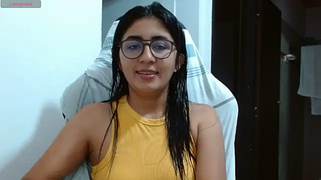 Snapshot of danna_peterson1 chatting on January 2025 09:04:02 PM danna peterson1 online show from January 2025 09:04:02 PM