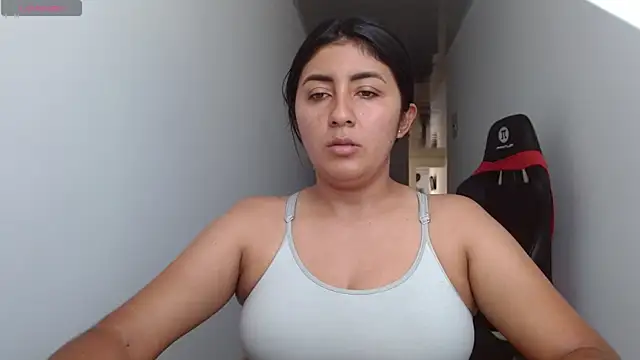 Snapshot of danna_peterson1 chatting on September 2025 07:40:02 PM danna peterson1 online show from September 2025 07:40:02 PM