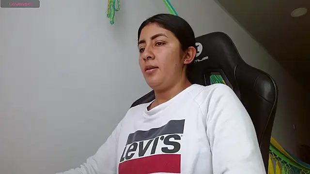 Snapshot of danna_peterson1 chatting on October 2025 06:10:02 PM danna peterson1 online show from October 2025 06:10:02 PM