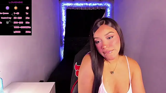 Mariana Hasper  online show from December 2024 01:36:02 AM