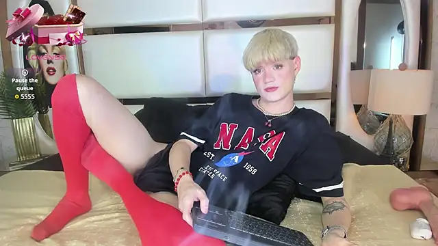 VladHellsing4 online show from January 2026 02:41:02 PM