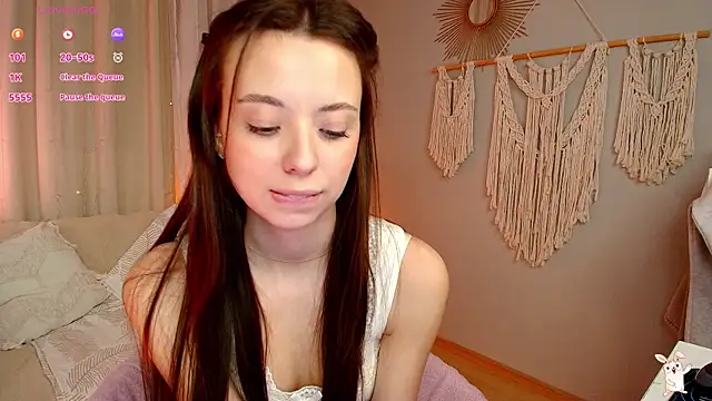 Goldy Grace  online show from April 2026 04:01:02 PM