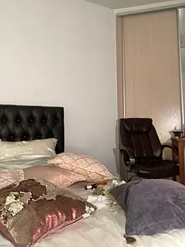 Snapshot of Goddess_Squirt_ chatting on June 2026 11:27:02 PM Goddess Squirt online show from June 2026 11:27:02 PM