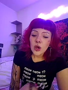 Snapshot of Sarah-Stoner chatting on June 2026 12:13:02 AM Sarah-Stoner online show from June 2026 12:13:02 AM