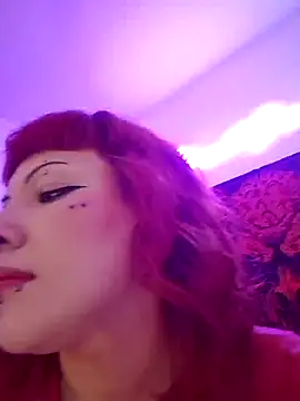Snapshot of Sarah-Stoner chatting on July 2026 11:33:01 PM Sarah-Stoner online show from July 2026 11:33:01 PM