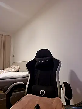 Jujuicy 97 online show from February 2026 06:47:02 PM