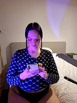 Jujuicy 97 online show from February 2026 01:01:02 PM